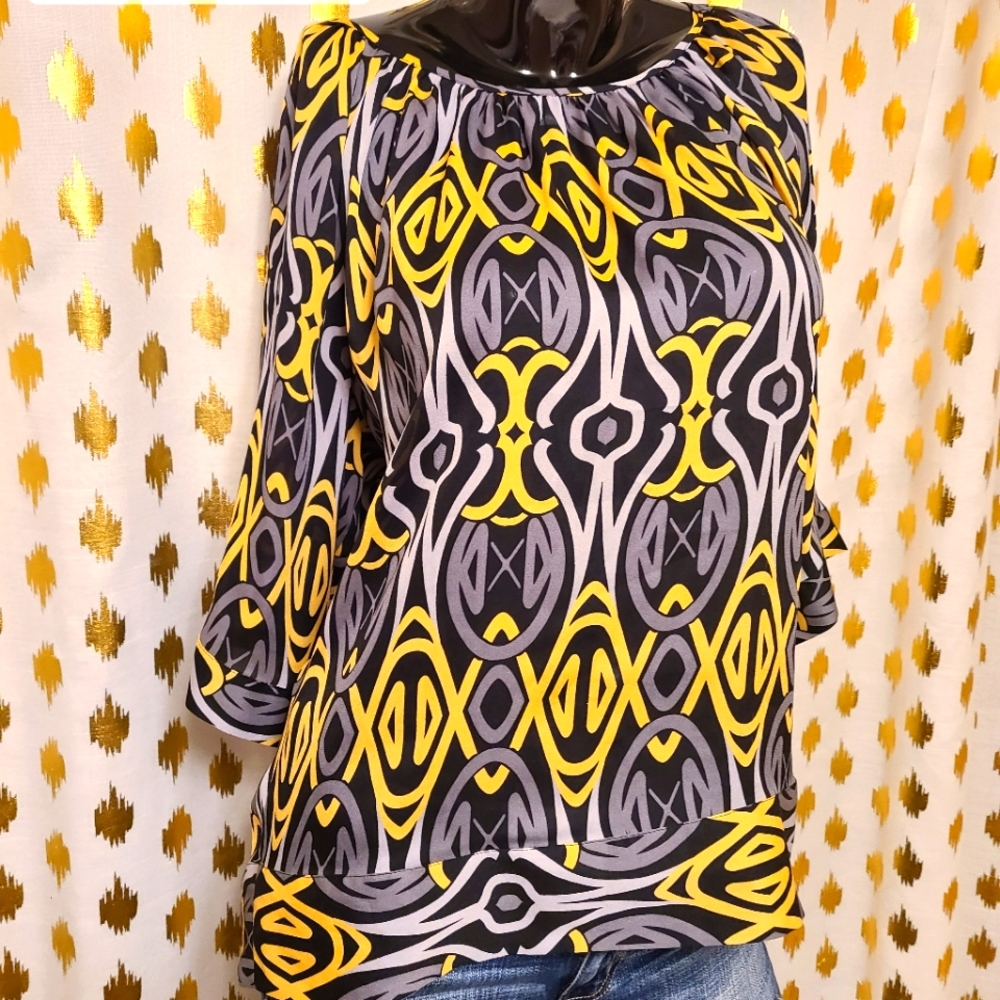 Violet & Claire Blouse size M